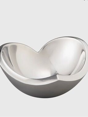 Nambe heart dish